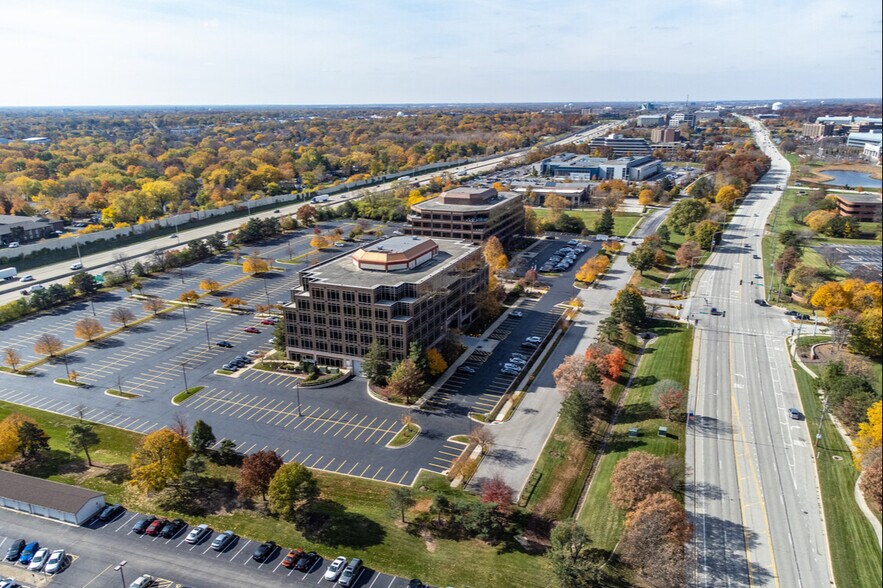 More Photos Of 2441 Warrenville Rd, Lisle Office For Lease