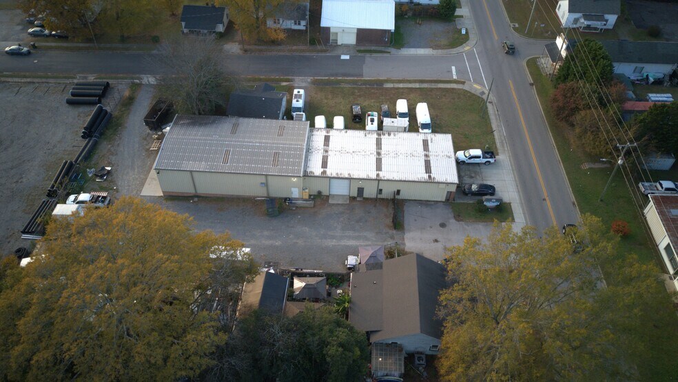 More Photos Of 1010-1014 E White St, Rock Hill Warehouse For Sale