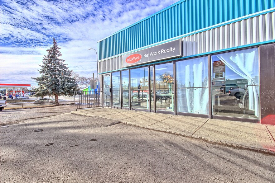 More Photos Of 1501 Dunmore Rd SE, Medicine Hat Storefront Retail Office For Lease