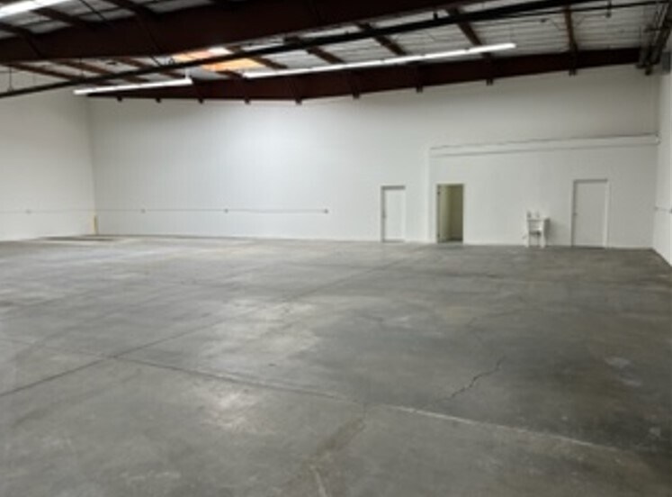 More Photos Of 430-458 Hester St, San Leandro Warehouse For Lease