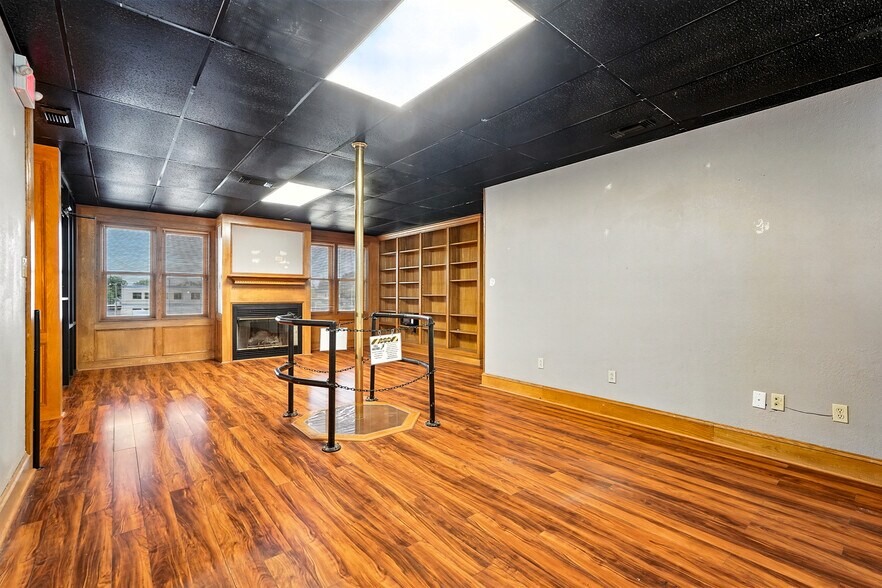More Photos Of 441 Butternut St, Abilene Office For Sale