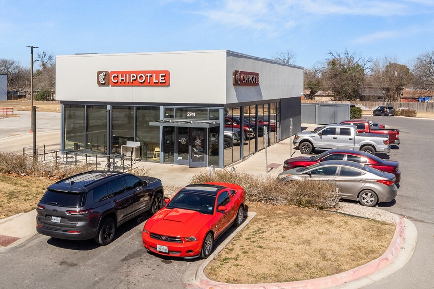 More Photos Of 2741 SW Military Dr, San Antonio Fast Food For Sale