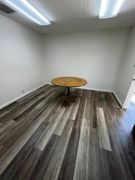 More Photos Of 100 N Hill Dr, Brisbane Light Manufacturing For Sale