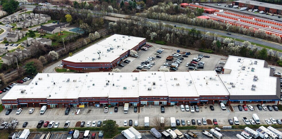 Primary Photo Of 8740 Cherry Ln, Laurel Light Manufacturing For Sale