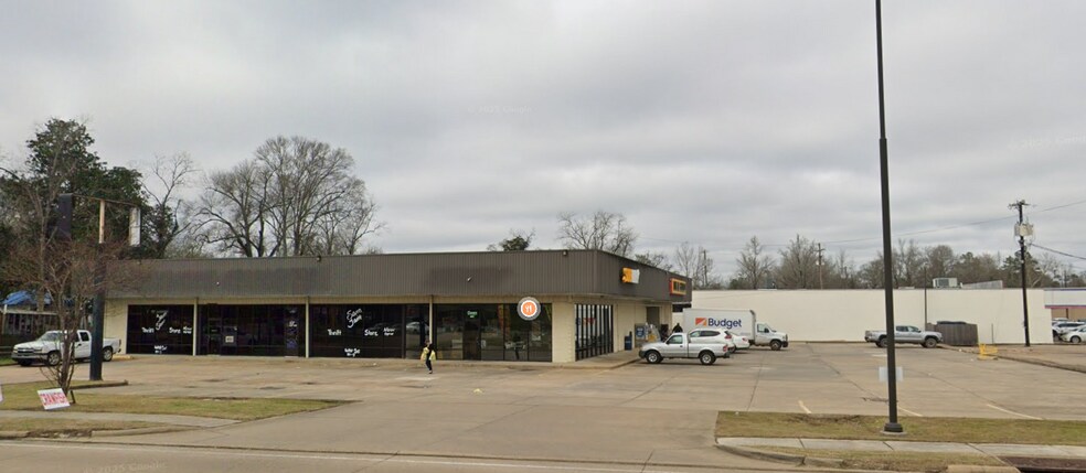 More Photos Of 118 W George B Mowad Hwy, Oakdale General Retail For Lease
