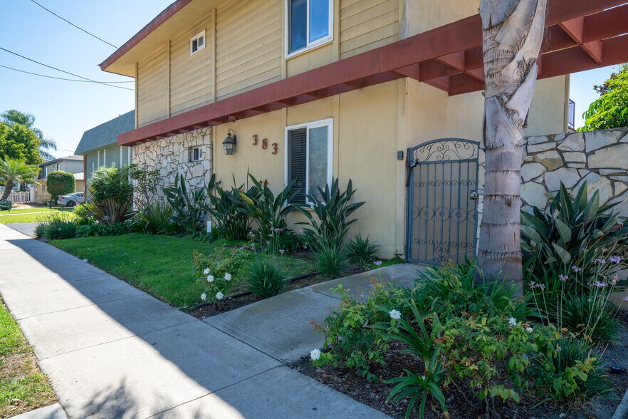 More Photos Of 383 W Wilson St, Costa Mesa Apartments For Sale