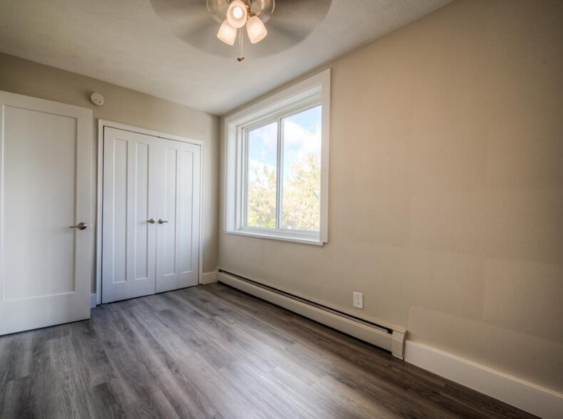 More Photos Of 30 Chatham St, Brantford Apartments For Sale