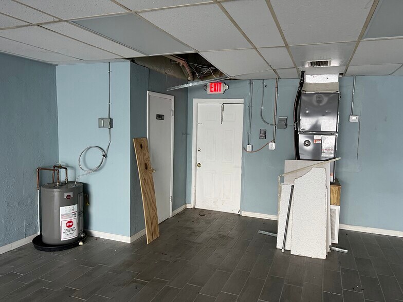 More Photos Of 1446 Gulf To Bay Blvd, Clearwater Storefront Retail Office For Sale