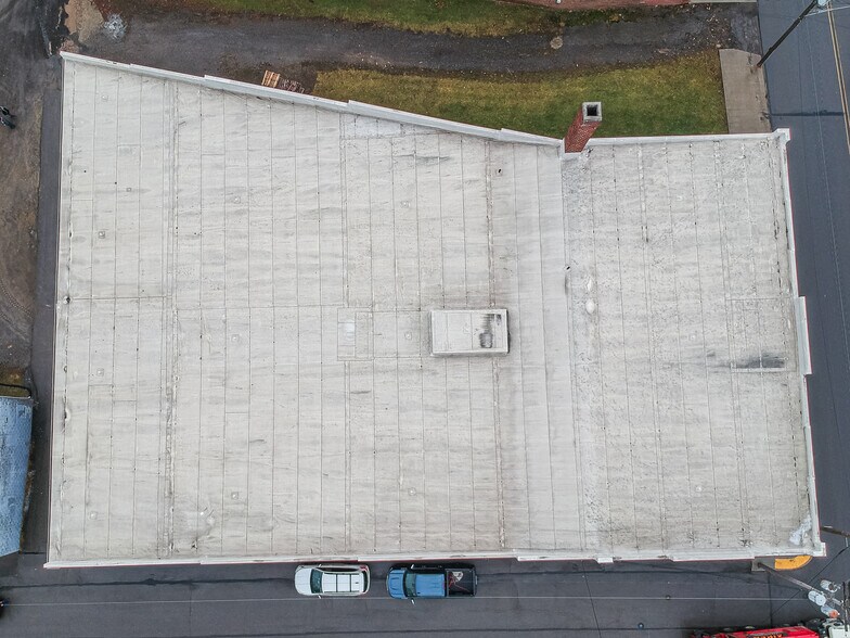 More Photos Of 468 E Washington St, New Castle Manufacturing For Lease