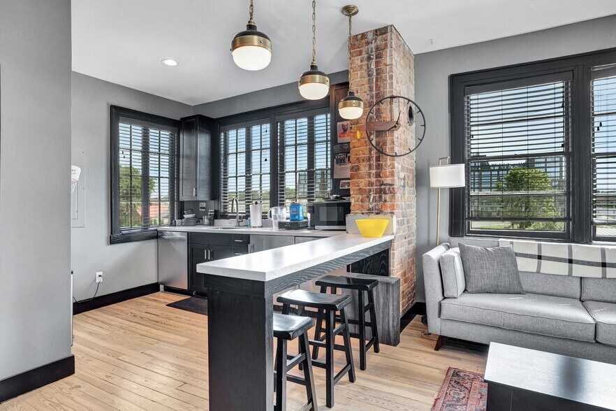More Photos Of 1306 3rd Ave N, Nashville Loft Creative Space For Lease