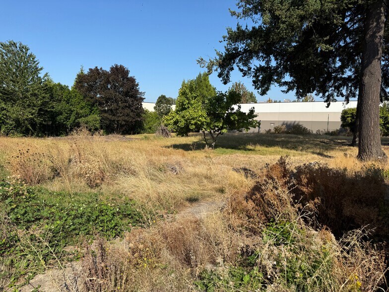 More Photos Of 18005 NE Sandy Blvd, Portland Land For Sale