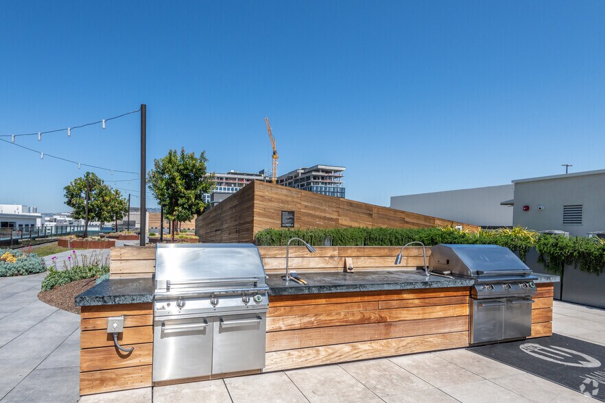 More Photos Of 2302 Valdez St, Oakland Apartments For Lease