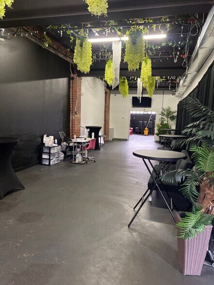 More Photos Of 5503-5505 Reisterstown Rd, Baltimore Freestanding For Lease