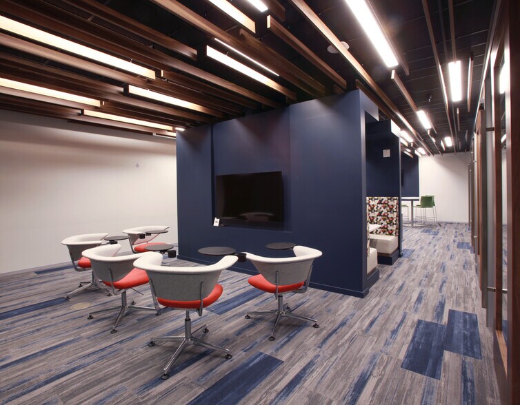 More Photos Of 400 Airborne Pky, Buffalo Office For Lease