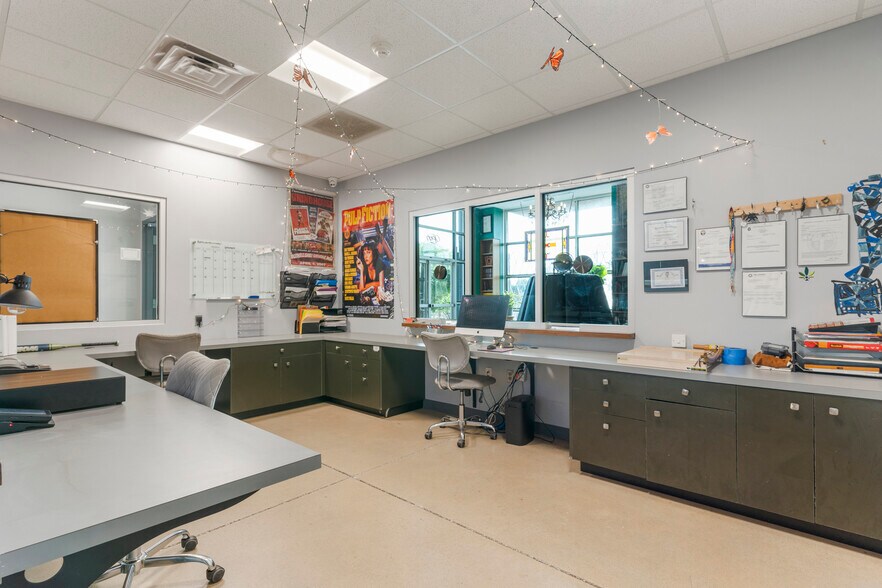 More Photos Of 621 S Kenosha Ave, Tulsa Auto Repair For Sale