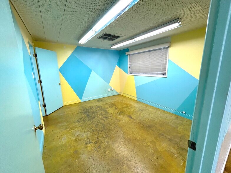 More Photos Of 2510 Santa Clara Ave, Alameda Freestanding For Sale