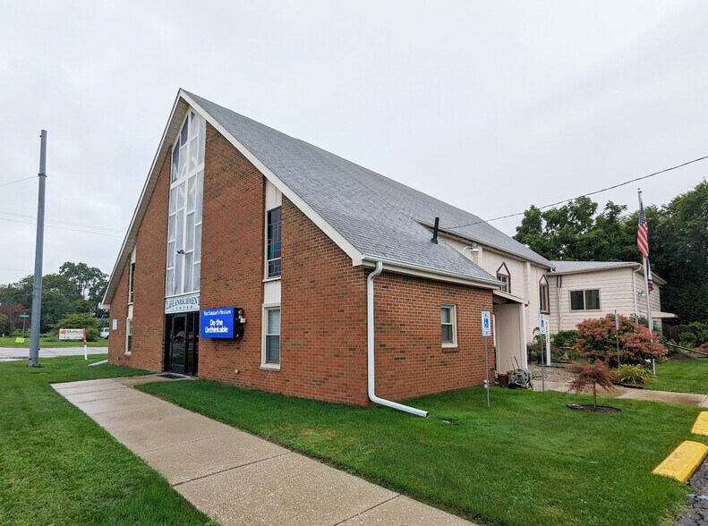 Primary Photo Of 2512 S Dye Rd, Flint Religious Facility For Sale