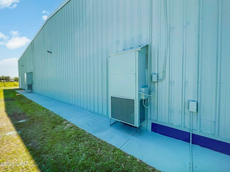 More Photos Of 5420 Hickory St, Panama City Office For Lease