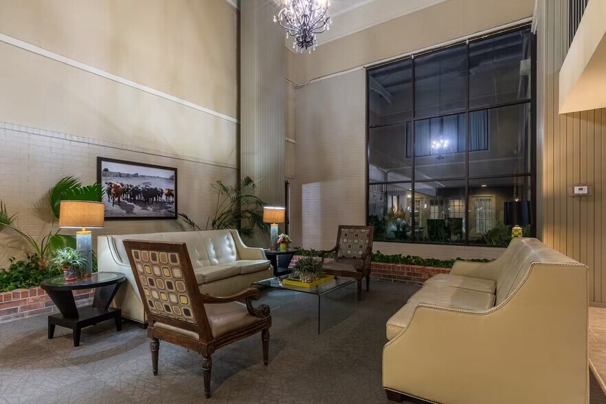 More Photos Of 3202 1st St, Woodward Hotel For Sale