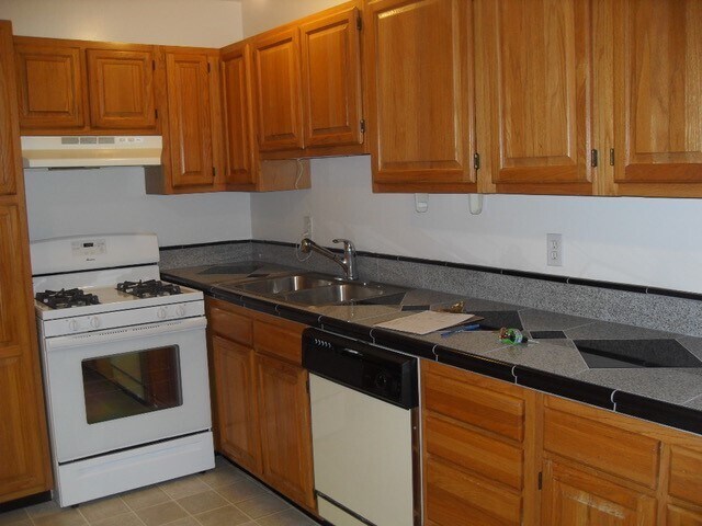 More Photos Of 39 Village Cir, Ithaca Apartments For Sale