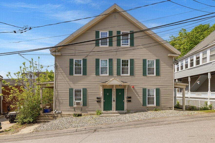 More Photos Of 9 Central St, Newmarket Apartments For Sale