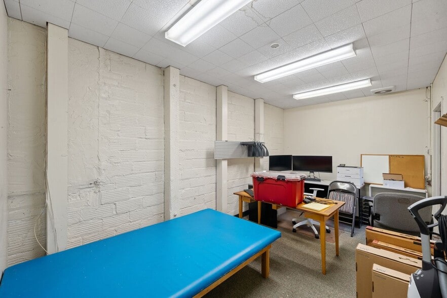 More Photos Of 2911 Shattuck Ave, Berkeley Storefront For Sale