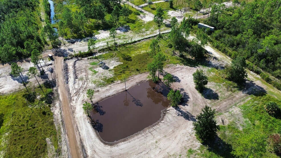 More Photos Of 17619 Edwards Rd, Fountain Land For Sale