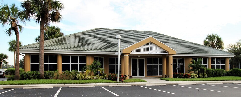 Primary Photo Of 11922 Fairway Lakes Dr, Fort Myers Medical For Lease