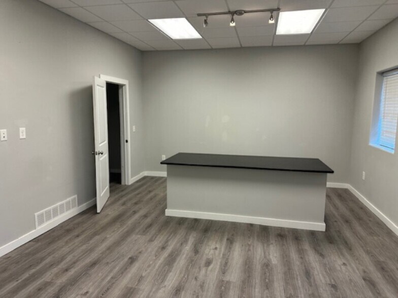 More Photos Of 1450 E 357th St, Eastlake Warehouse For Lease