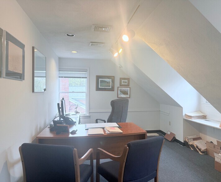 More Photos Of 545-549 High St, Westwood Freestanding For Lease