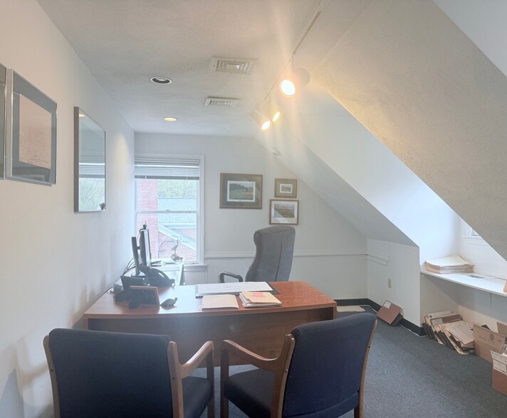 More Photos Of 549-551 High St, Westwood Freestanding For Lease