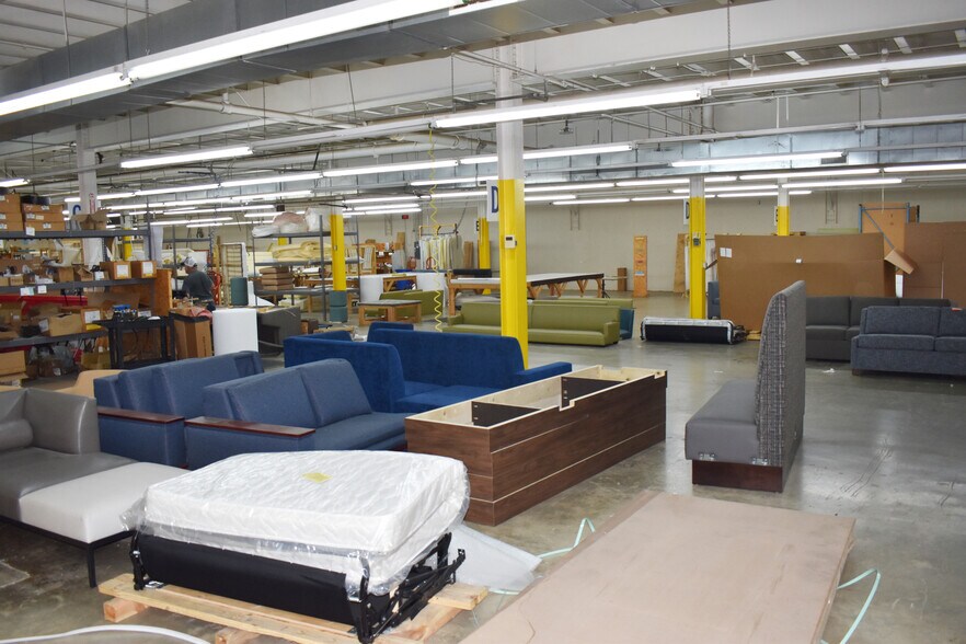 More Photos Of 100 E Newberry Ave, Liberty Manufacturing For Lease