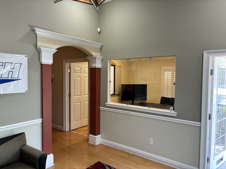 More Photos Of 13400 Sutton Park Dr S, Jacksonville Medical For Sale