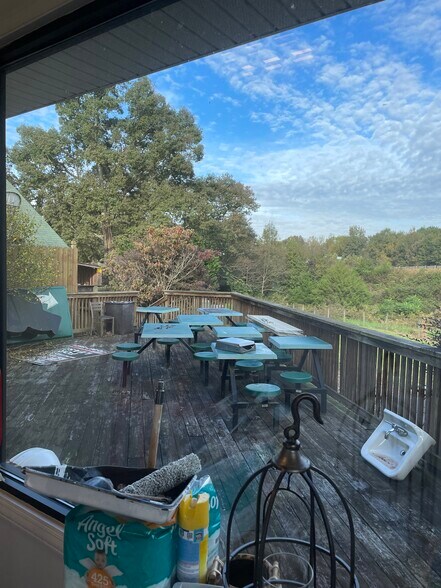 More Photos Of 386 Highway 82 S, Jefferson Restaurant For Sale