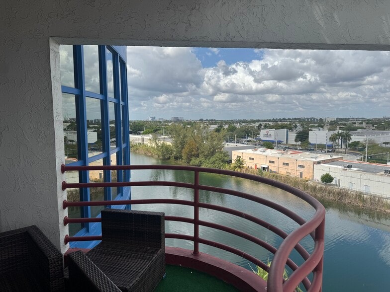 More Photos Of 9600 NW 25th St, Miami Loft Creative Space For Sale