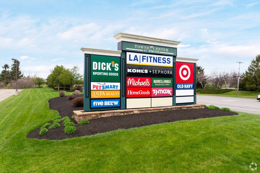 More Photos Of 933 Holt Rd, Webster Storefront For Lease