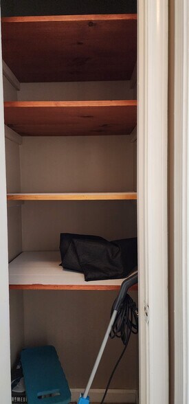 More Photos Of 205 Glenview Ter, Winder Multifamily For Sale