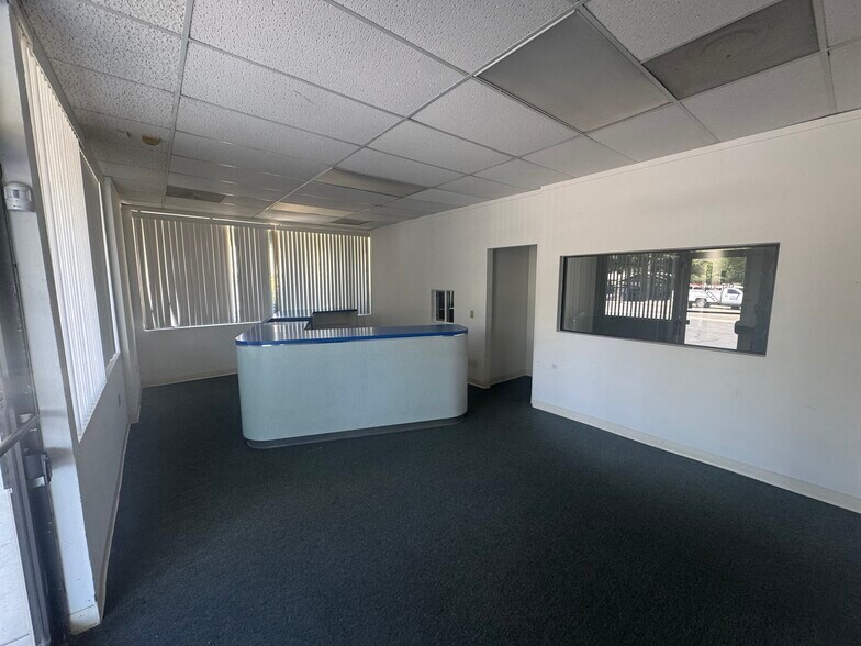 More Photos Of 7920 Alta Sunrise Ln, Citrus Heights Office Residential For Lease