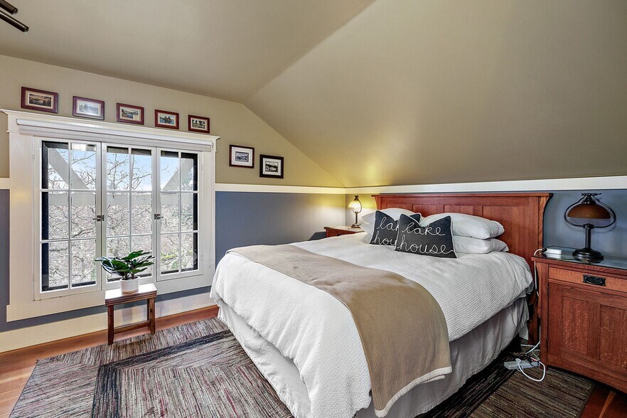 More Photos Of 455 N Oregon St, Jacksonville Hospitality For Sale