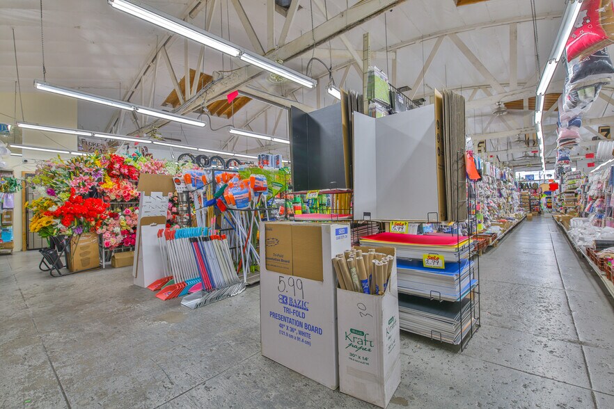 More Photos Of 2315 E 4th St, Los Angeles Freestanding For Sale