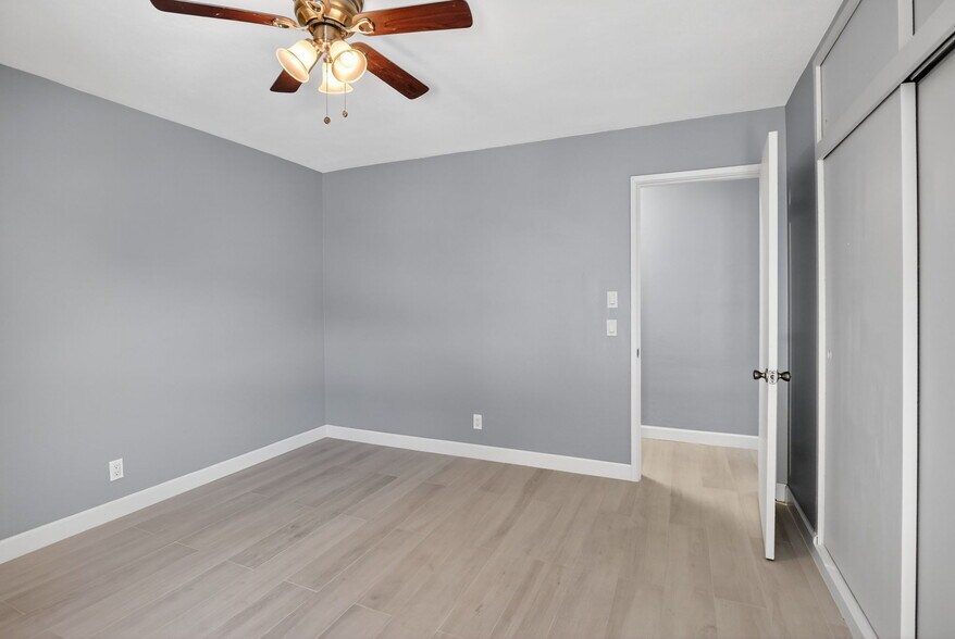 More Photos Of 4825 NE 23rd Ave, Fort Lauderdale Apartments For Sale