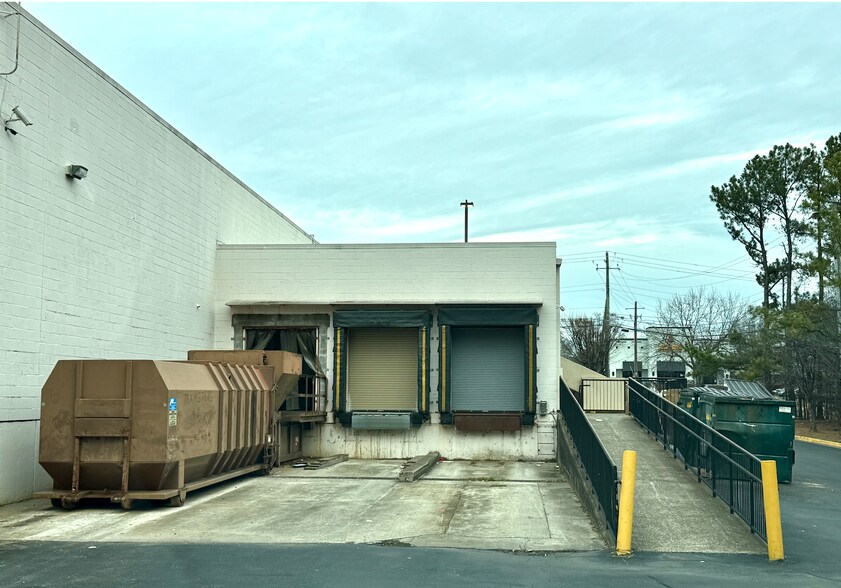 More Photos Of 10779 Alpharetta Hwy, Roswell Freestanding For Lease