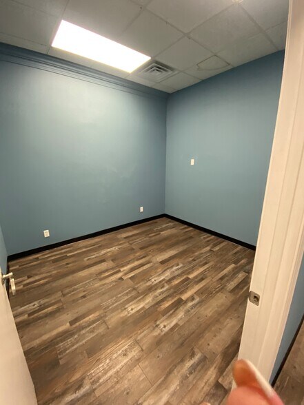 More Photos Of 2431 E 32nd St, Joplin Medical For Sale