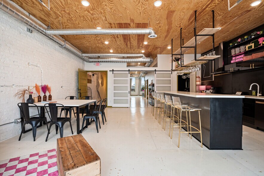 More Photos Of 102 State St N, Waseca Office For Lease