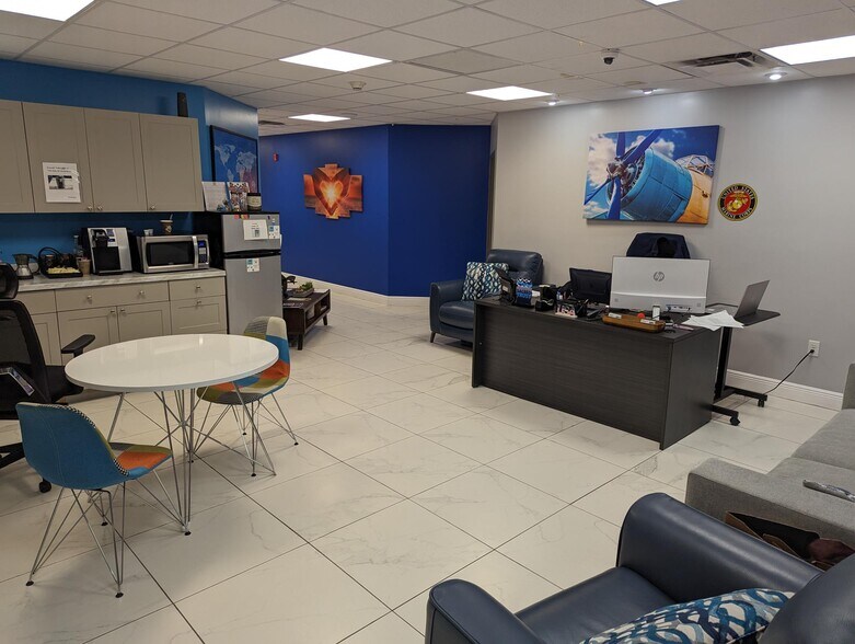 More Photos Of 201 SE 2nd St, Fort Lauderdale Office For Sale
