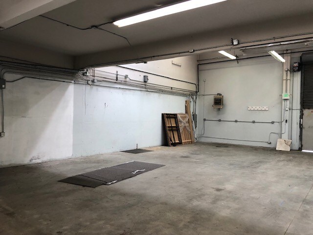 More Photos Of 5911-5919 3rd St, San Francisco Warehouse For Lease
