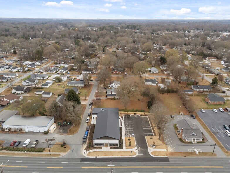 More Photos Of 1484 Dale Earnhardt Blvd, Kannapolis Freestanding For Lease
