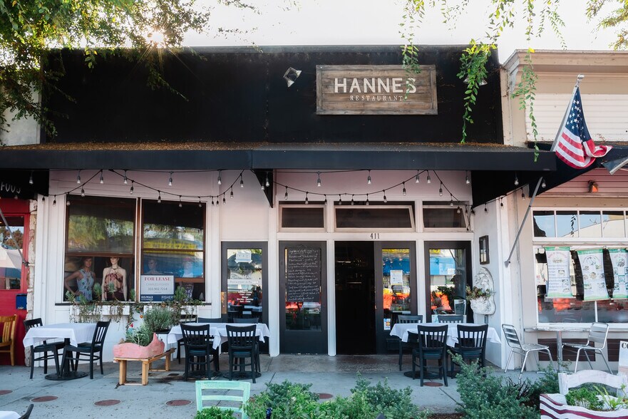 More Photos Of 411 Main St, El Segundo Storefront For Lease