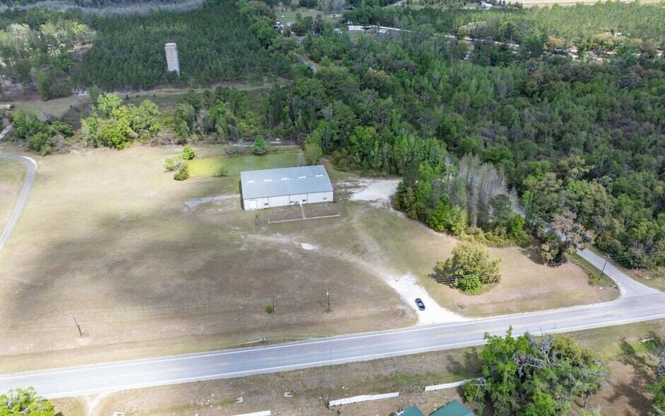 More Photos Of 6101 County Road 136, Live Oak Warehouse For Lease