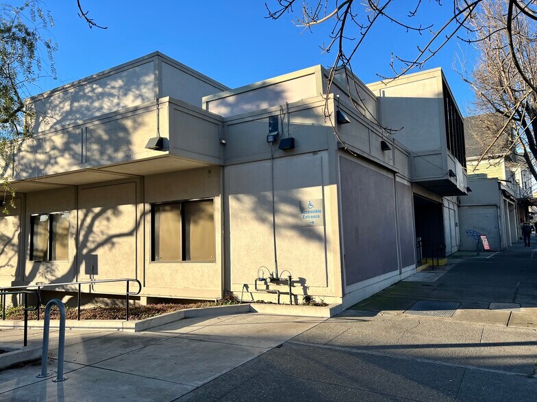 More Photos Of 1536 Shattuck Ave, Berkeley Bank For Lease